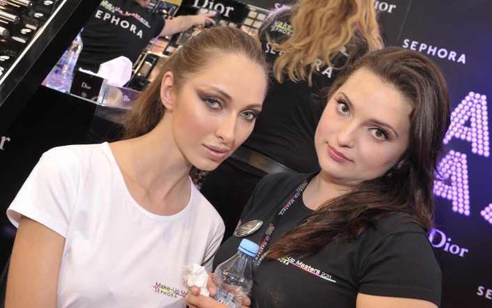 Sephora - Nowa Mistrzyni Makijażu Olga Sękowska z modelką